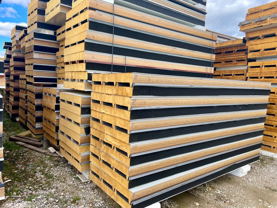 Oferta Acoperis Panou Sandwich la 3m lungime, depozit Aiud