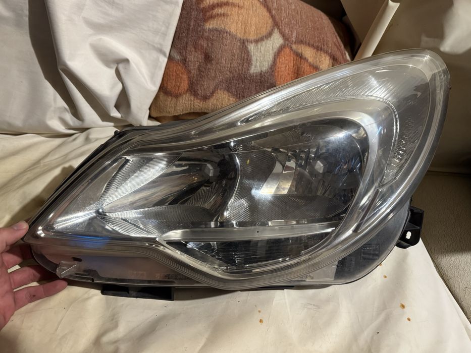 Фарове за Opel Corsa D face