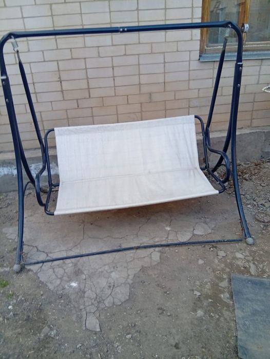 Продам качели металлические