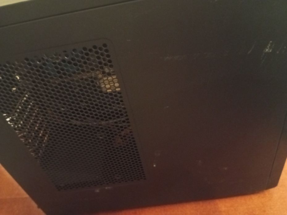 Компьютерный корпус HuntKey