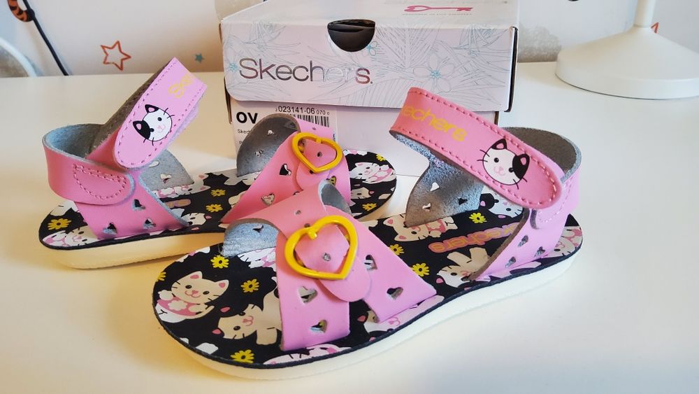 Детски кожени сандали за момиче на SKECHERS