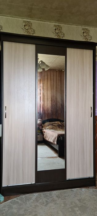 Продам  шифоньер