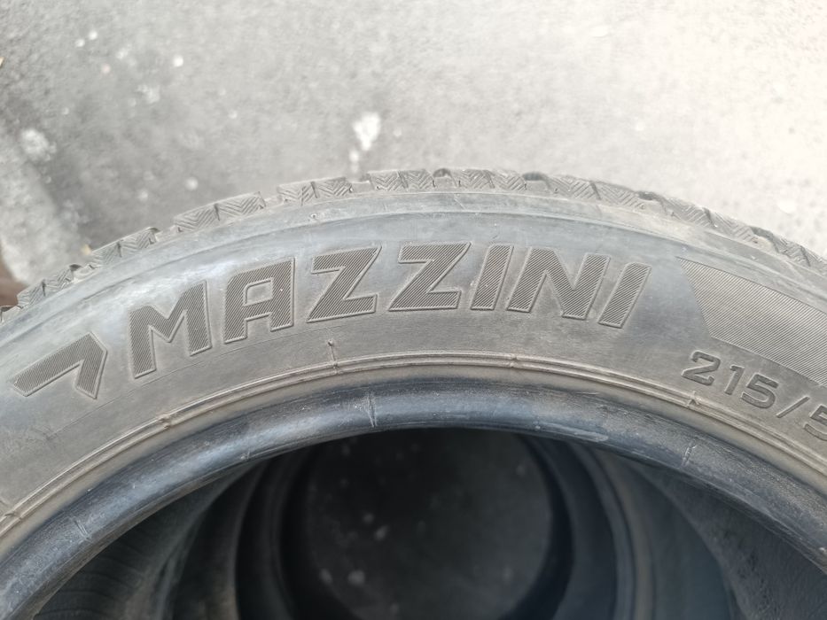 Продам зимние шины 215 55 R17