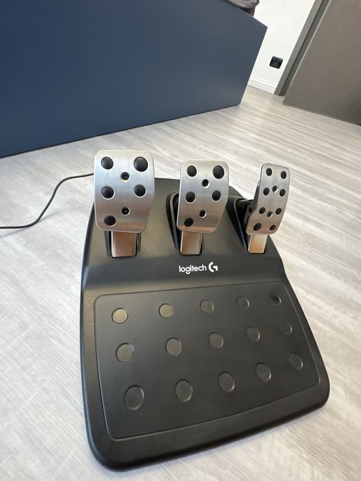 Volan cu pedale de vanzare!!!    Pentru PS 4-3