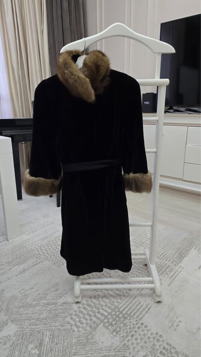 Продам шубу норка и соболь