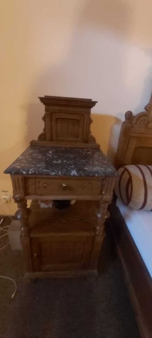 Mobilier antic perioada 1900