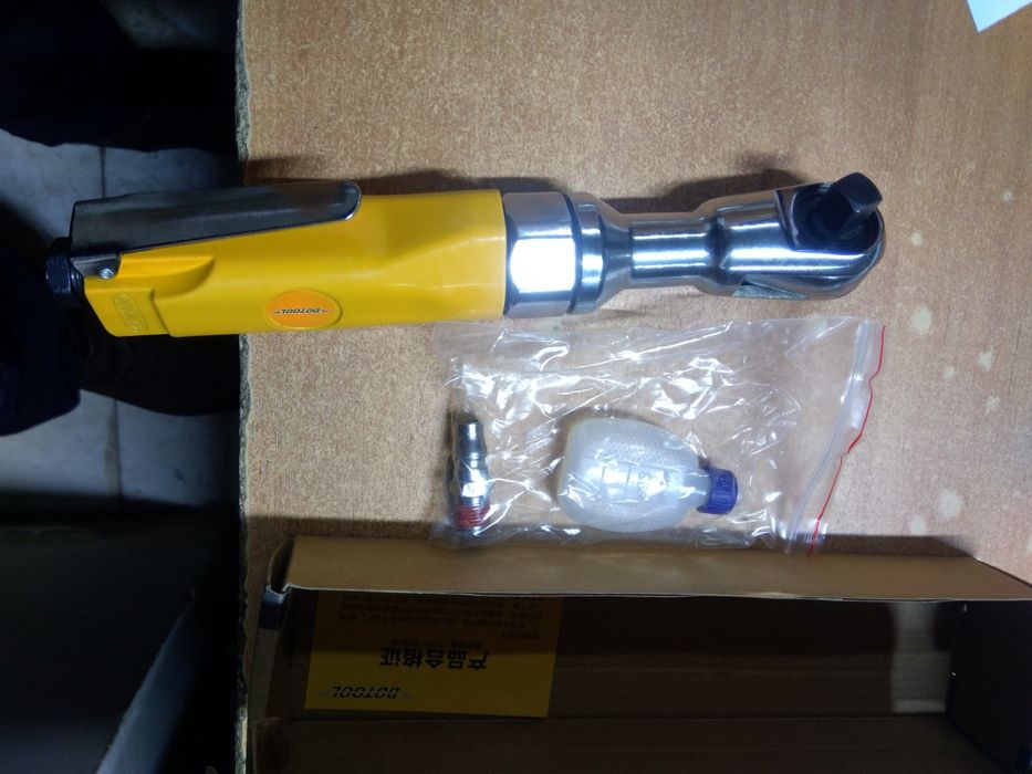 Трещетка пневмотическая 1/2