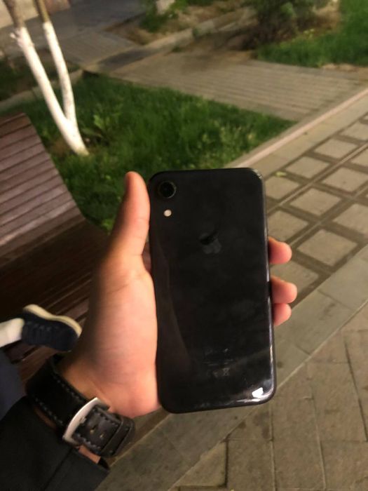 iPhone XR срочна
