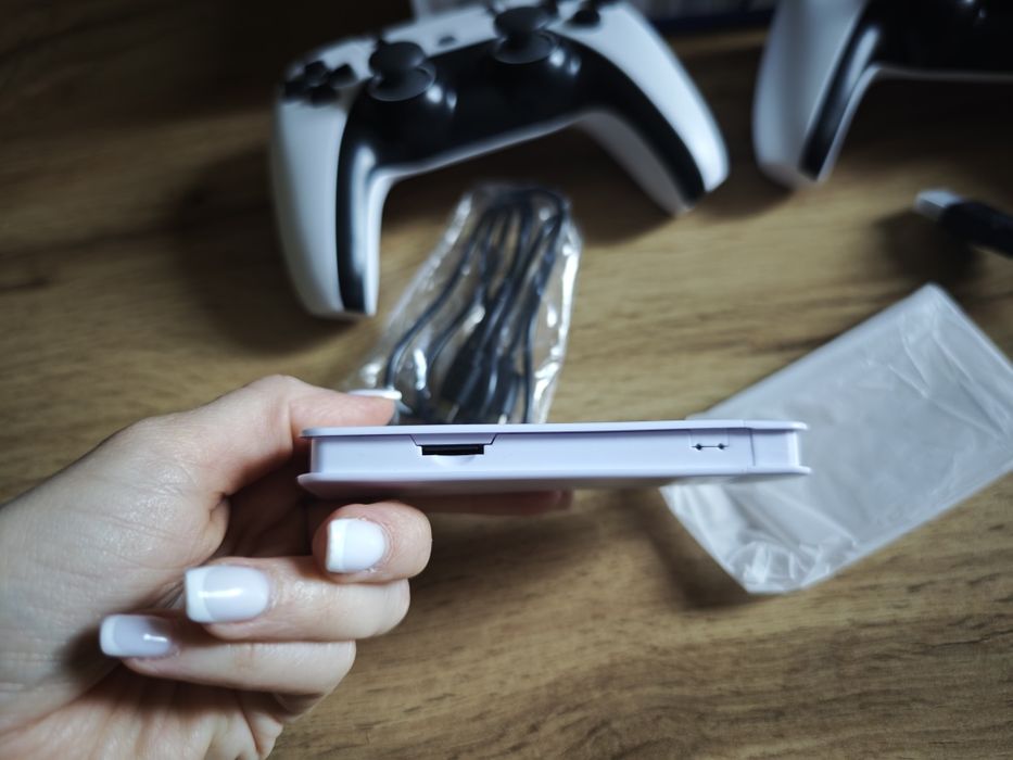 4K Game Stick Pro с 2 безжични контролера