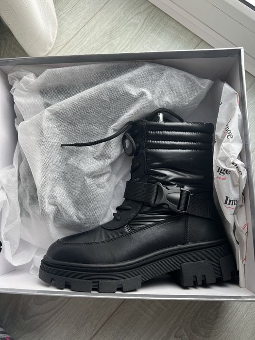 Ghete NOI marimea 37