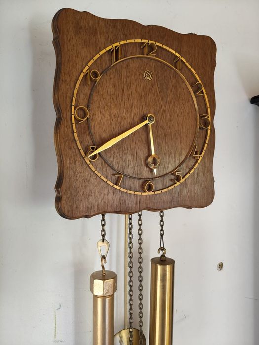 Ceas de perete cu pendul