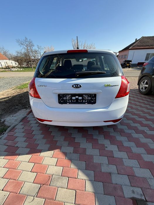 KIA Ceed 2011 — imagine 3