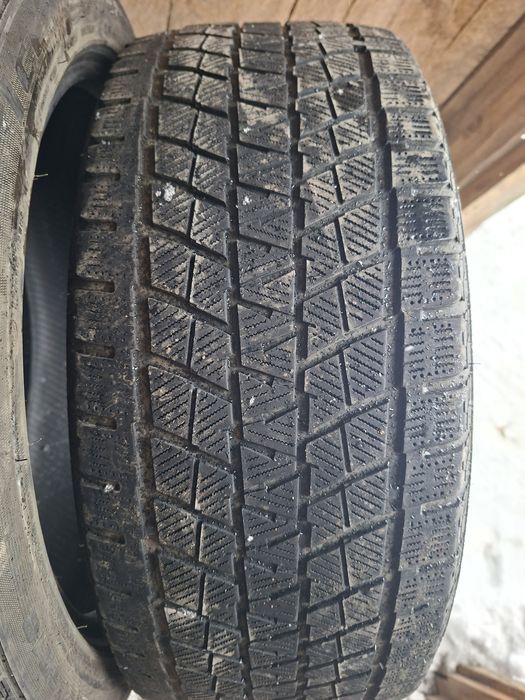 Продам шины. 235/45/18  китай