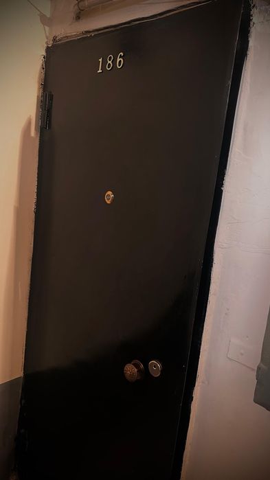 Продам входную дверь