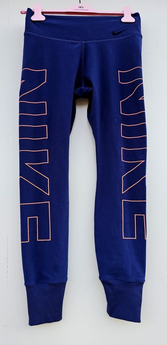 Nike оригинален дамски клин М размер