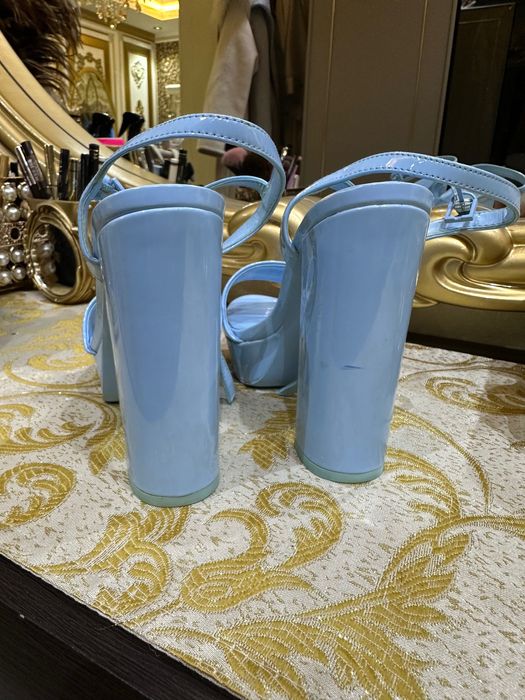 Обувь, босоножки