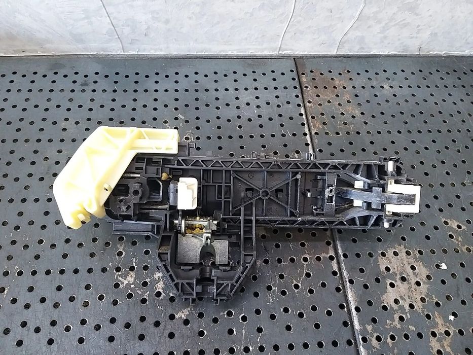 Maner usa stanga spate mercedes e class w212 a2127601034