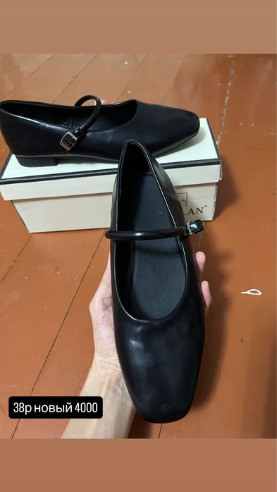 Женскае  нарядная платье
