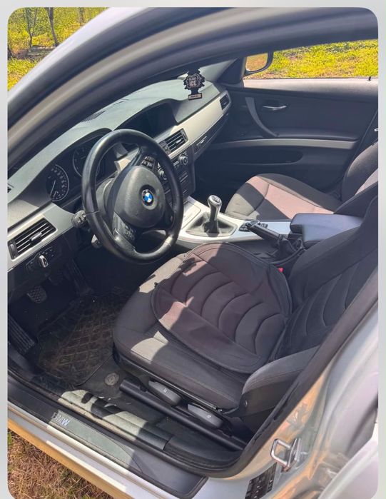 BMW seria 3 e90 318i an 2009