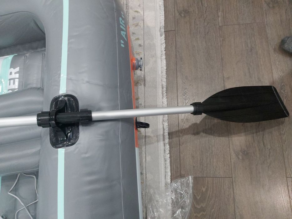 Резиновая лодка. Новая .