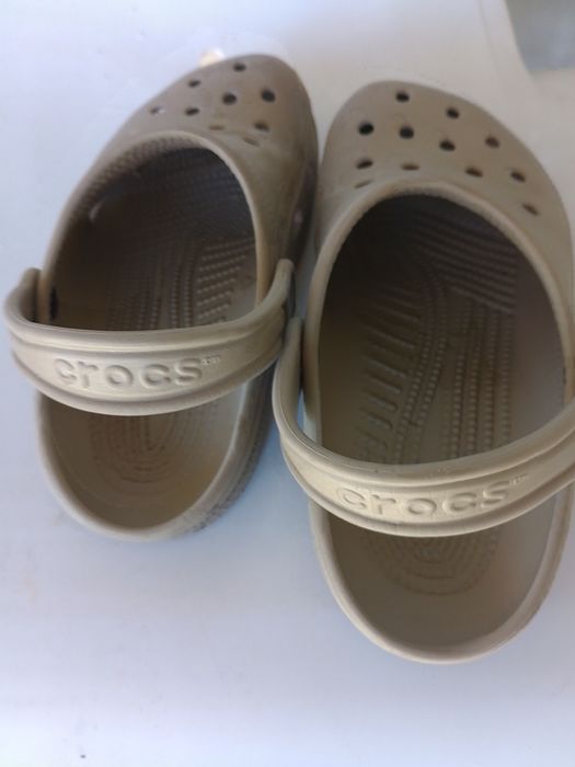 Crocs pt copi st bună