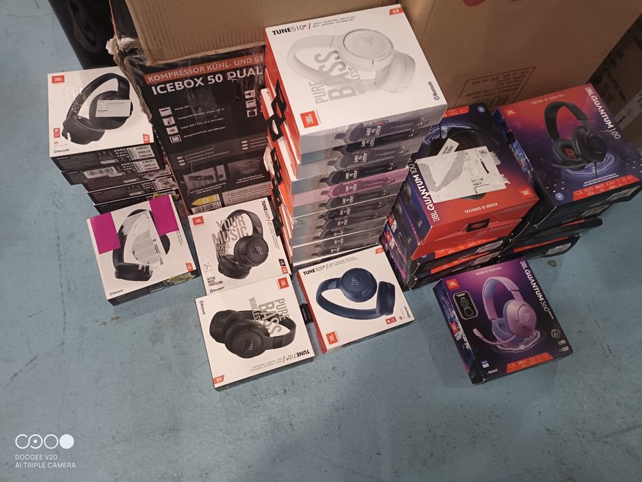 JBL Tune 510BT - Bluetooth слушалки с до 40 часа живот на батерията, микрофон за разговори,