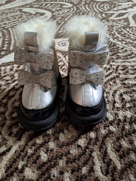 Детские зимние сапожки