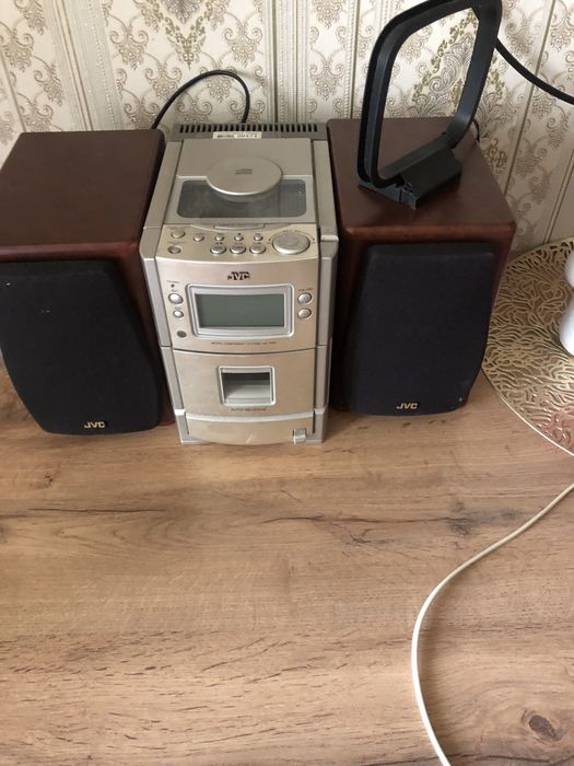 Музыкальный центр JVC