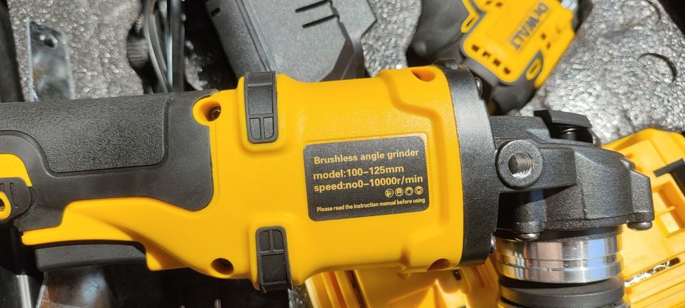 Набор инструментов DeWalt 4в1