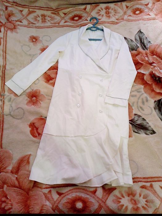 Kiyimlar sotiladi boshqa obyavleniyalarimi ham koʻrilar silarga yoqadi