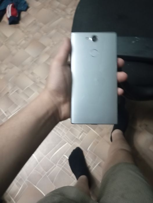 Продам телефон sony