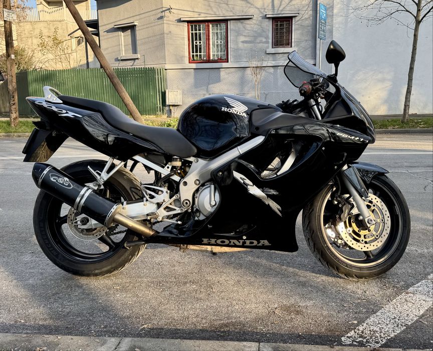 Honda CBR F4i an 2003