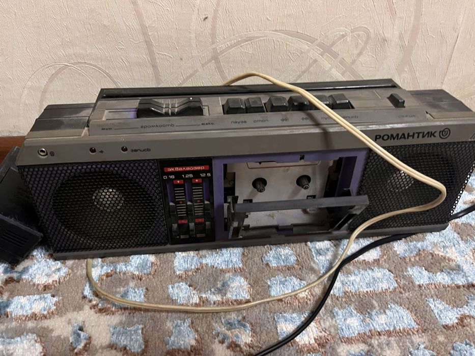 Магнитофон касетный