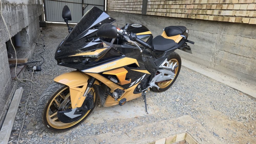 Mototsikl Kawasaki 400cc. 2025 yil. 400km probeg