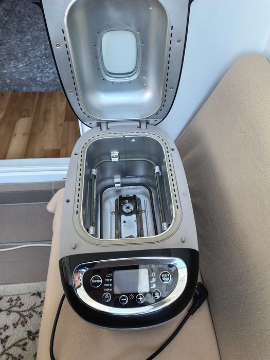 Mașină de făcut pâine