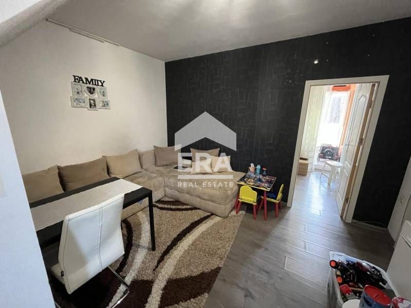 Дава се под наем Тристаен апартамент в Варна, Възраждане 1 - 85 кв.м за 460 € - Снимка #3