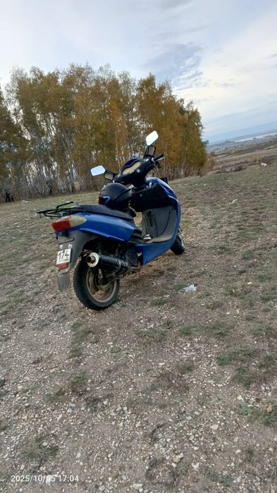 Продам скутер в подарок подарок