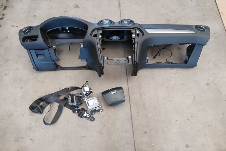 Kit airbag cu plansa de bord 6M21-U042B85-AKW 7S7T-14056-AD 6G9N-6129