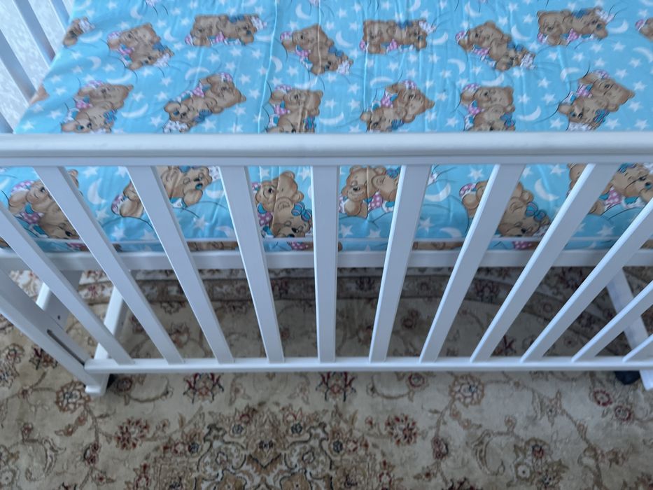 Продам детскую кроватку