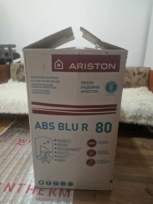 Водонагреватель Ariston Abs Blur 80