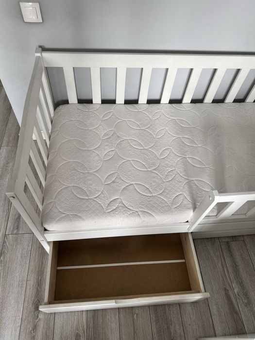 Детская кровать с ящиками