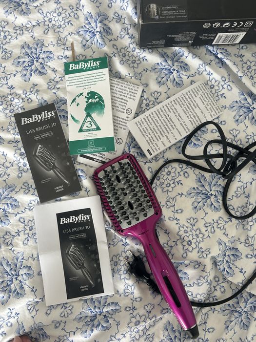 Perie electrica pentru indreptat parul Babyliss