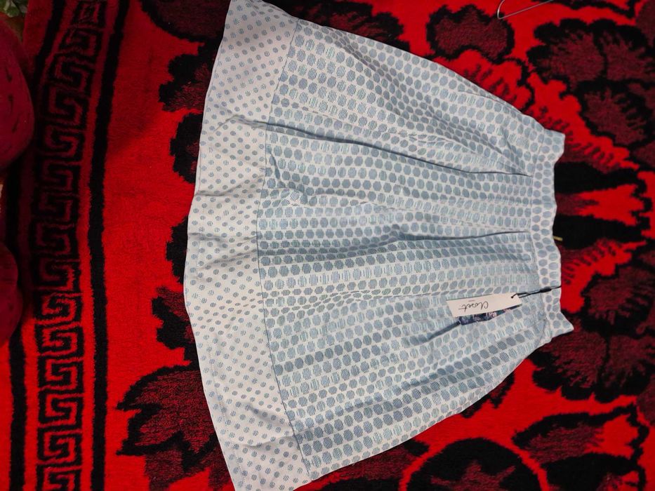 Fusta marime 40 cu eticheta