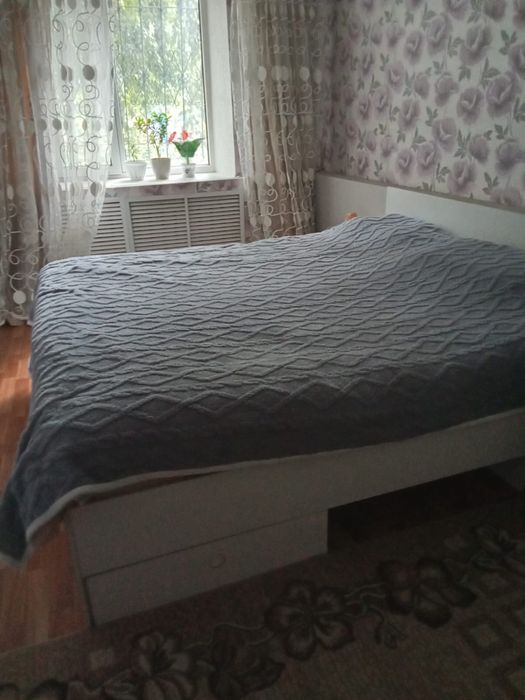 Двухспальняя кровать