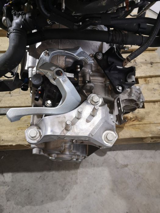 Cutie viteze manuala 6 trepte 1.5 ecoboost YZJA 200CP ford fiesta mk8