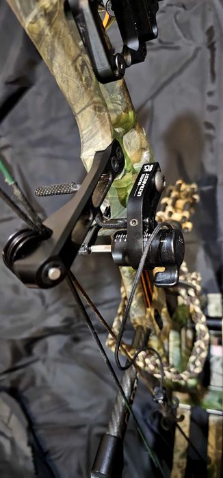 Съставен Лък Bowtech