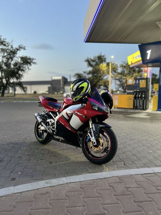 Yamaha R1 2001 cu 38,500