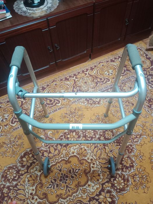 Продам новые ходульки взрослые , приходите смотрите.