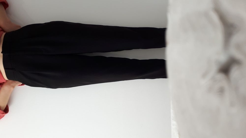 Pantaloni noi Stradivarius