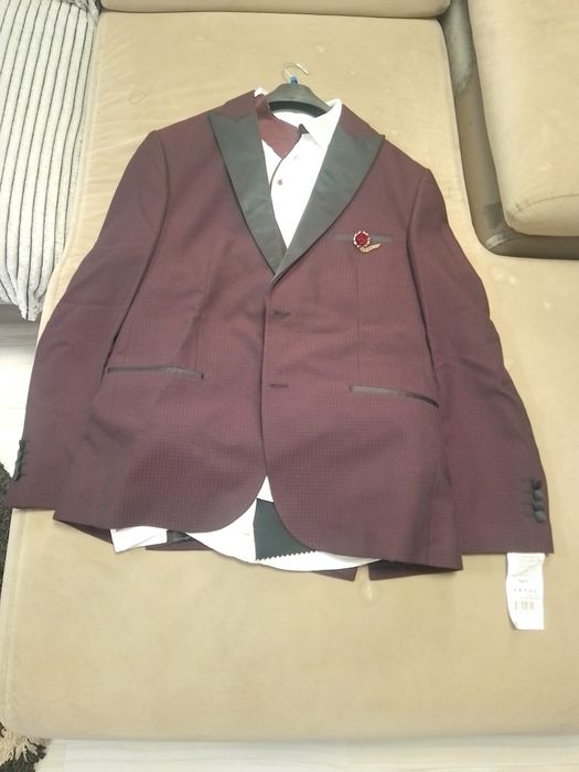 Vând Costum Ginere